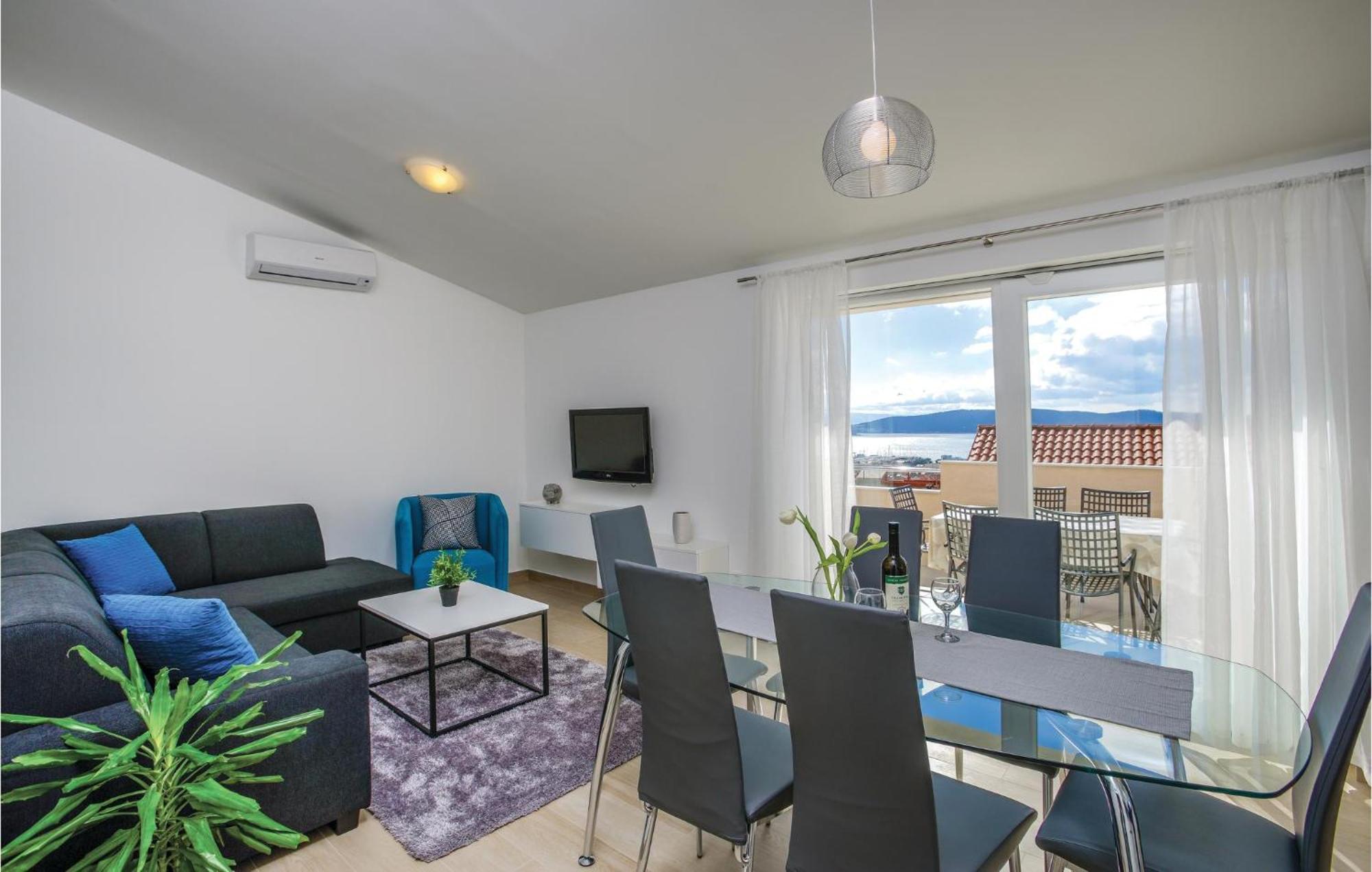 Stunning Apartment In Kastel Gomilica With Wifi Kastela Exterior photo